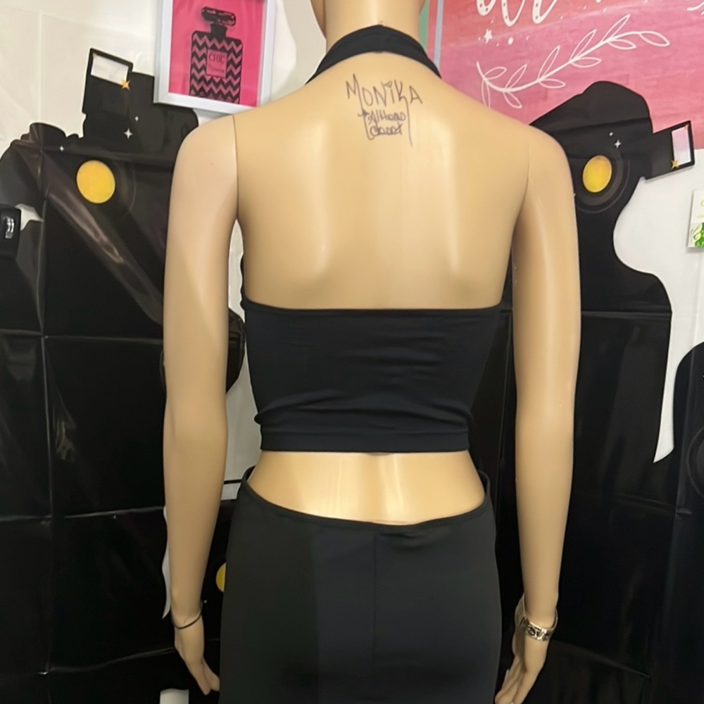 Bella Movement Black Halter Top - Picture 4 of 11